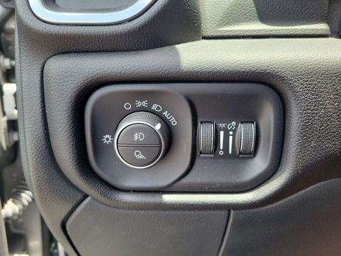 Used 2022 RAM 2500 Laramie AWD/4WD image 10