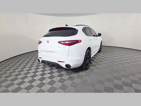 Used 2023 Alfa Romeo Stelvio Veloce AWD/4WD image 38