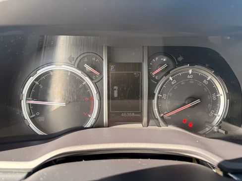 Used 2022 Toyota 4Runner Limited AWD/4WD image 14
