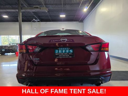 Used 2025 Nissan Altima 2.5 SR FWD image 5