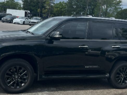 Used 2023 Lexus GX 460 Premium AWD/4WD image 2