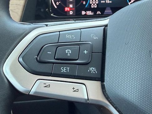 Used 2024 Volkswagen Atlas SE AWD/4WD image 18