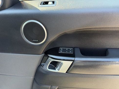 Used 2019 Land Rover Range Rover Sport HSE image 40