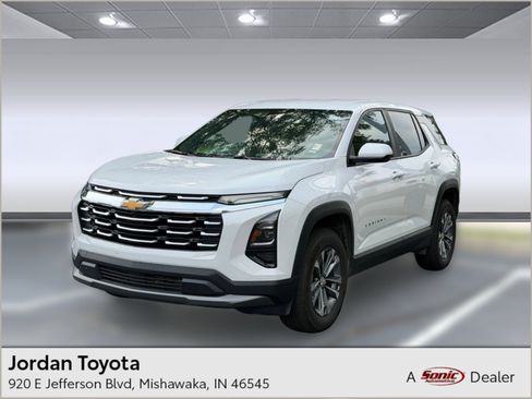 Used 2026 Chevrolet Equinox LT AWD/4WD image 1