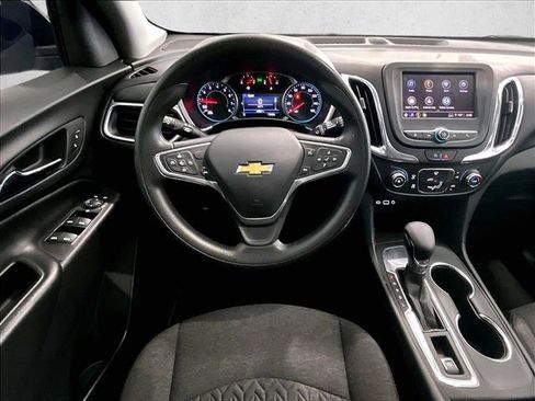 Used 2023 Chevrolet Equinox LT FWD image 7