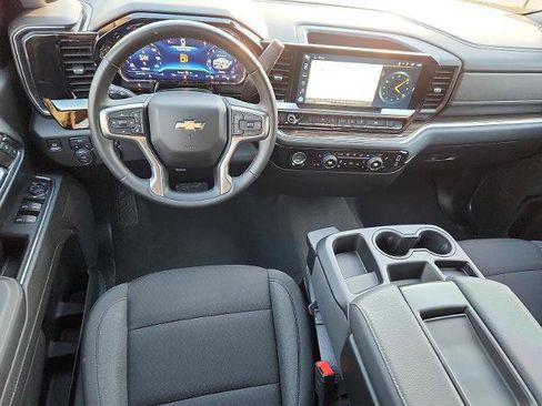 Used 2024 Chevrolet Silverado 1500 LT image 12