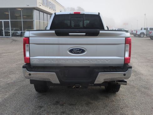 Used 2017 Ford F350 Lariat w/ Chrome Package image 5