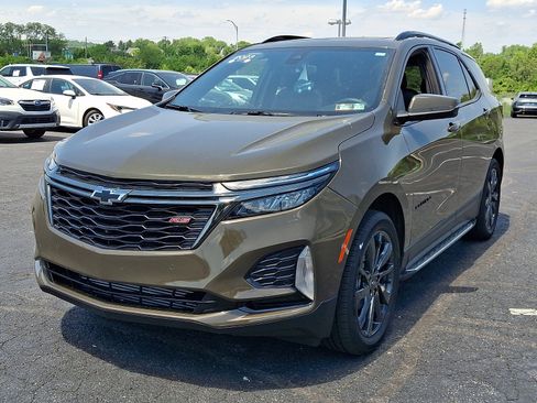 Certified 2023 Chevrolet Equinox RS AWD/4WD image 3