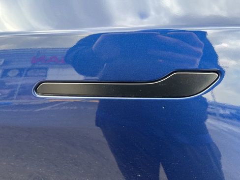 Used 2023 Tesla Model Y Long Range image 17