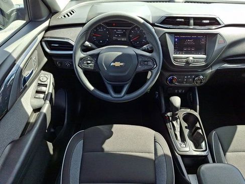 Used 2022 Chevrolet TrailBlazer LS FWD image 14