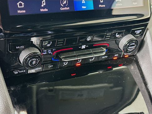 Used 2023 Jeep Grand Cherokee L Limited w/ Trailer Tow Group (B) image 24