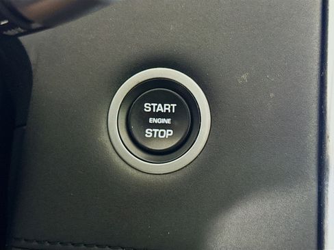 Used 2020 Land Rover Discovery Sport S image 20