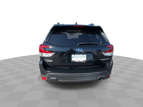 Used 2024 Subaru Forester Premium AWD/4WD image 7