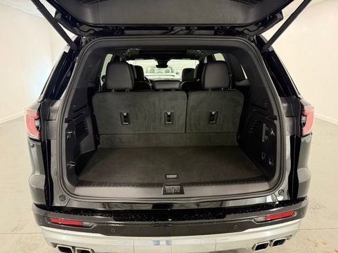 Used 2024 GMC Acadia Denali w/ Super Cruise Package image 9