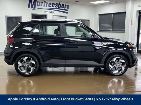 Used 2025 Hyundai Venue SEL FWD image 4