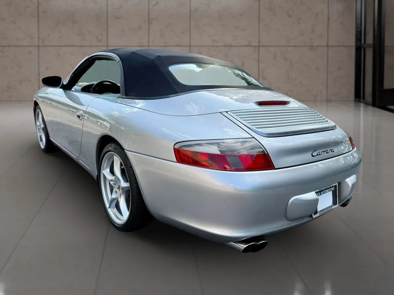 Used 2003 Porsche 911 Carrera RWD image 9