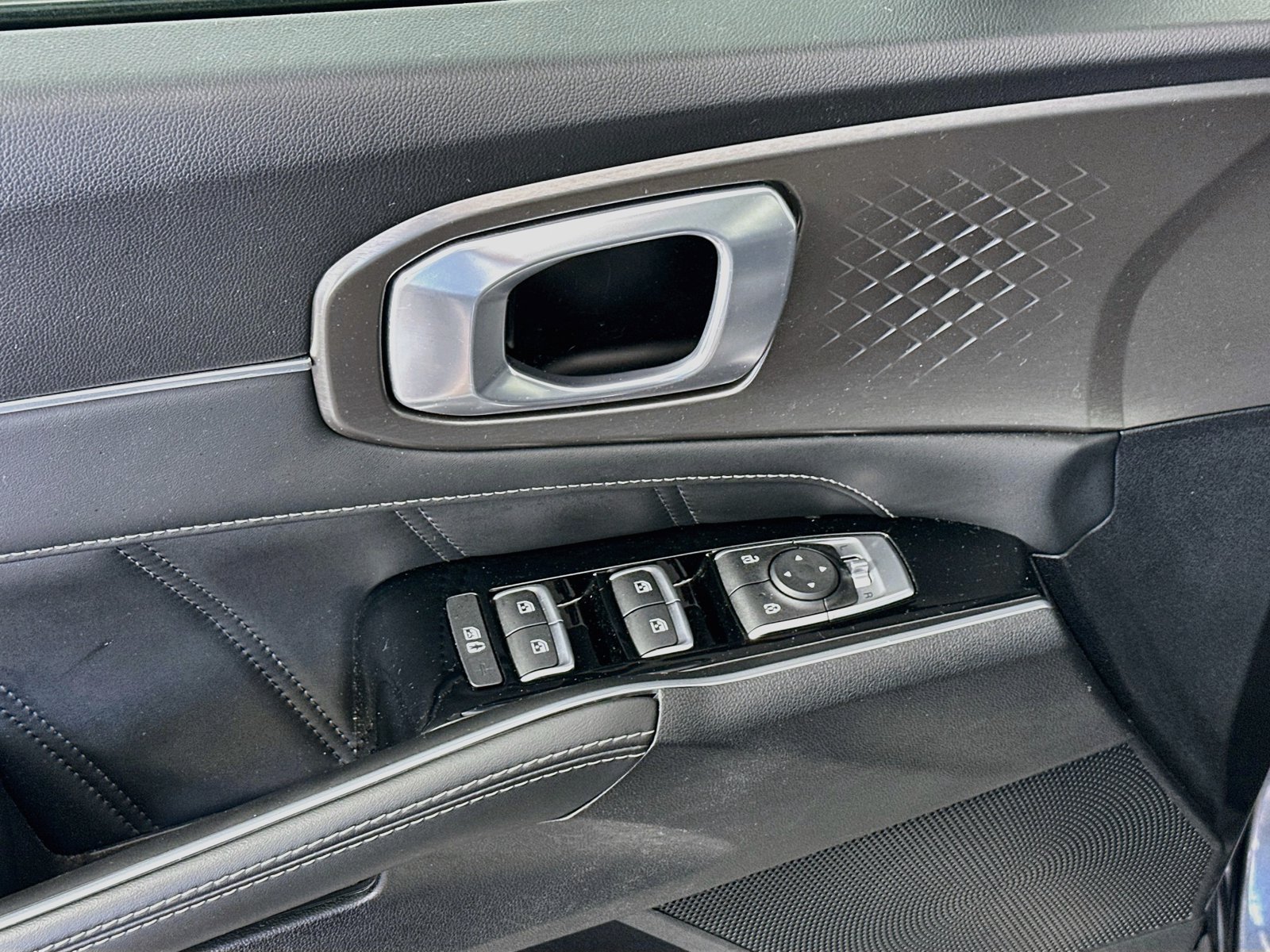 Used 2021 Kia Sorento SX FWD image 18