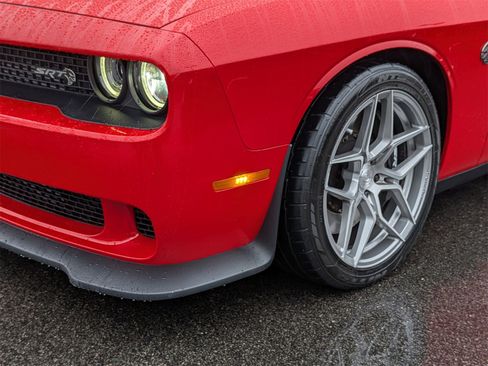 Used 2021 Dodge Challenger SRT Hellcat Redeye image 9