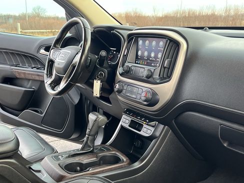 Used 2021 GMC Canyon Denali image 27