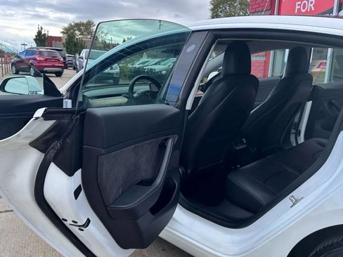 Used 2020 Tesla Model 3 Long Range image 16