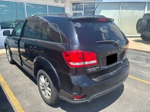 Used 2014 Dodge Journey SXT w/ Flexible Seating Group FWD image 4