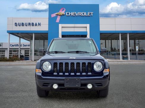 Used 2017 Jeep Patriot Latitude AWD/4WD image 2