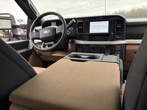 New 2026 Ford F250 XLT w/ 360-Degree Camera Package image 35