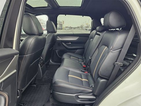 Used 2025 MAZDA CX-70 Plug-In Hybrid w/ Premium Plus image 17