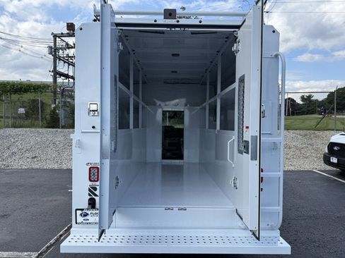New 2027 Ford E-350 and Econoline 350 Super Duty w/ Power Equipment Group RWD image 7