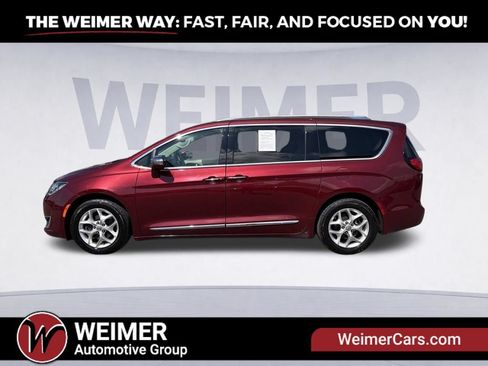Used 2020 Chrysler Pacifica Limited FWD image 2