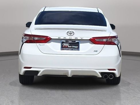 Used 2018 Toyota Camry SE FWD image 7