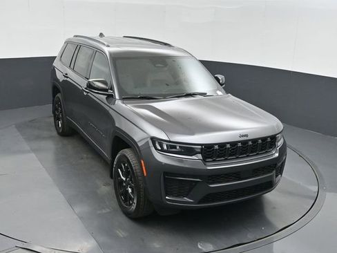 New 2026 Jeep Grand Cherokee L 4WD image 40