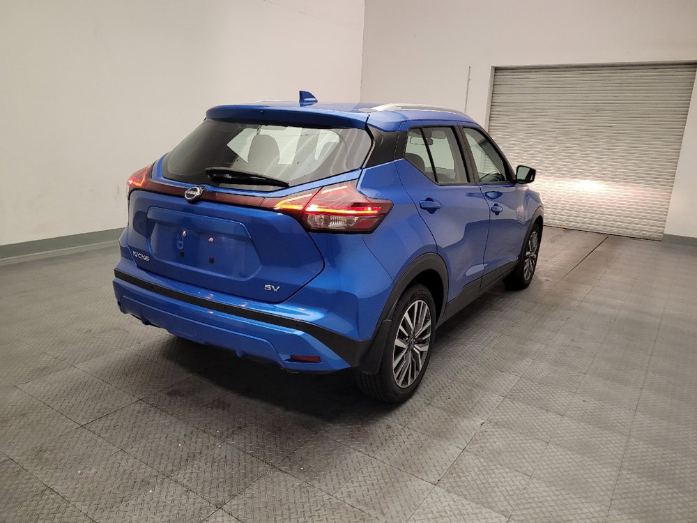 Used 2023 Nissan Kicks SV FWD image 9