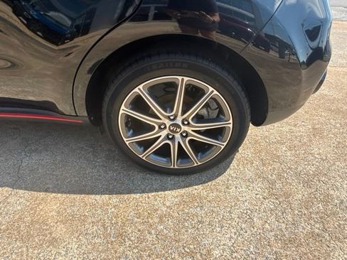 Used 2019 Kia Soul ! FWD image 9