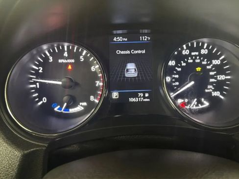 Used 2019 Nissan Rogue SV w/ Premium Package FWD image 12
