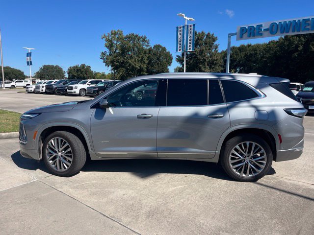 Used 2026 Buick Enclave Avenir w/ Super Cruise Package FWD image 3