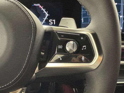 Used 2025 BMW 740i xDrive image 24