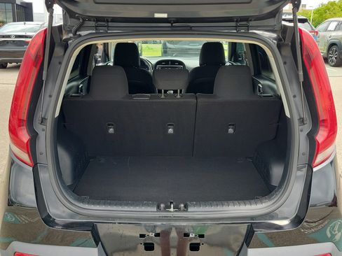 Used 2020 Kia Soul LX FWD image 8