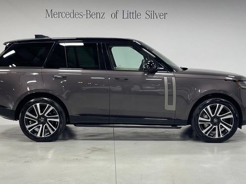 Used 2023 Land Rover Range Rover SE AWD/4WD image 7