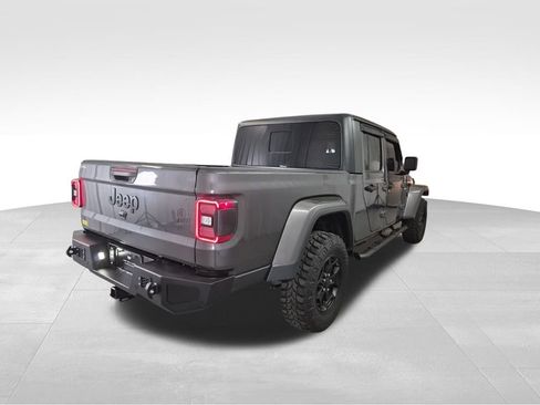 Used 2021 Jeep Gladiator Willys image 5