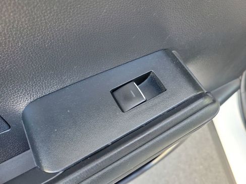 Used 2022 Toyota Highlander Bronze Edition image 17