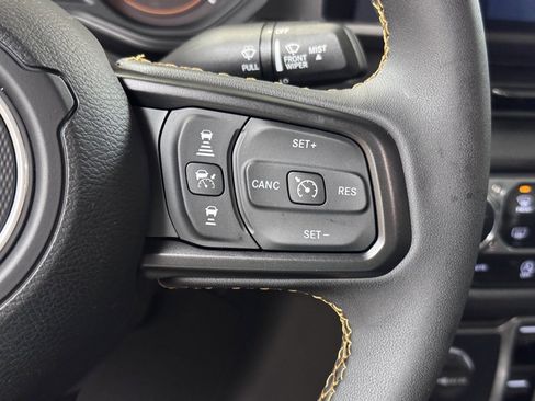 Used 2024 Jeep Gladiator Sport image 31