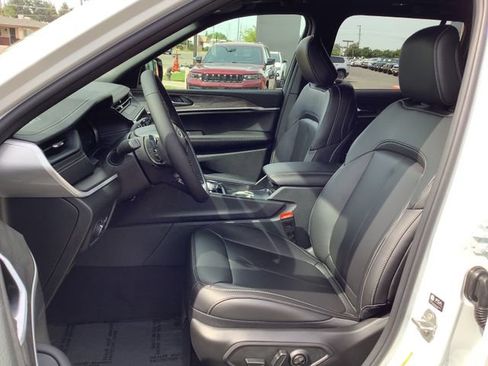 New 2026 Jeep Grand Cherokee Limited w/ Limited Altitude Package image 8