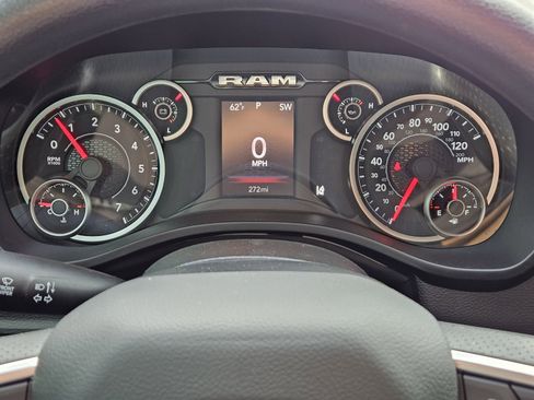 New 2026 RAM 1500 Express image 16