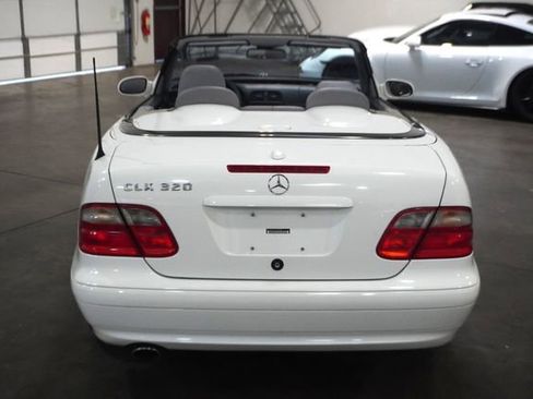 Used 2002 Mercedes-Benz CLK 320 Cabriolet w/ K4 Opt Pkg image 6