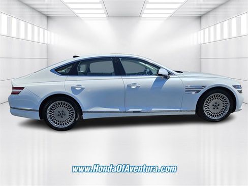 Used 2022 Genesis G80 2.5T w/ Advanced Package image 2