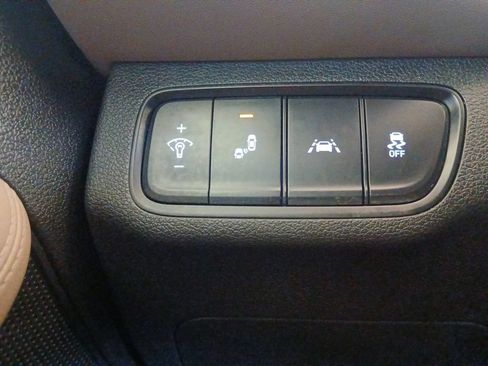 Used 2019 Hyundai Santa Fe SE FWD image 19