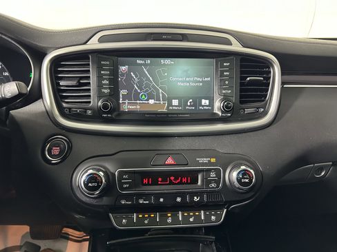 Used 2019 Kia Sorento SX w/ SX Touring Package image 27