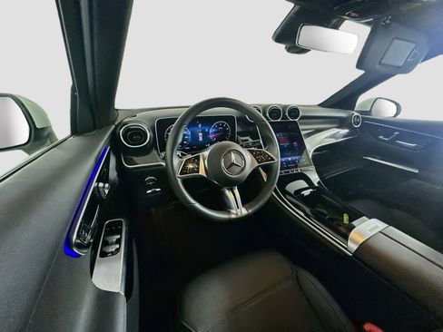 Used 2025 Mercedes-Benz GLC 300 image 18