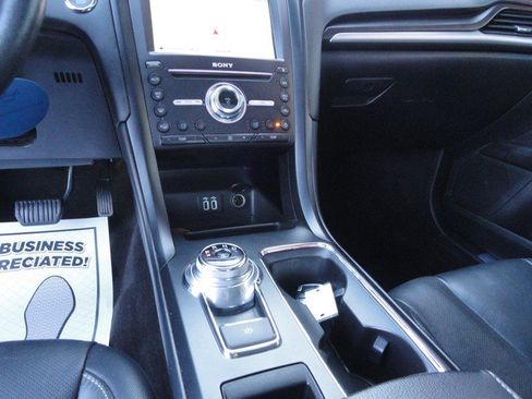 Used 2019 Ford Fusion Titanium image 19